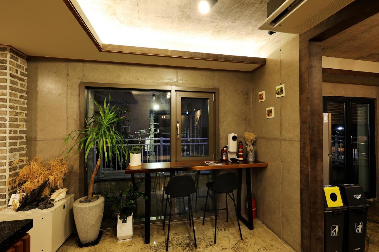 Cornerstone Hotel Seogwipo Exterior foto
